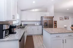 886 Euclid Rd, Venice, FL 34293 - Photo 18