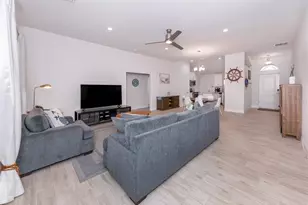 886 Euclid Rd, Venice, FL 34293 - Photo 4