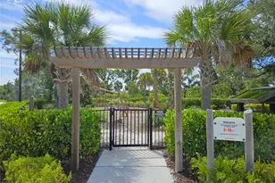 15285 Shady Palms Ln, Nokomis, FL 34275 - Photo 4