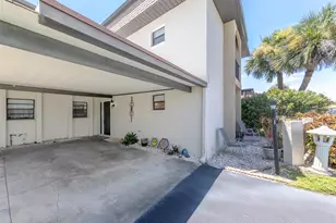 1712 Lakeside Dr, Venice, FL 34293 - Photo 2