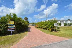 1379 Everest Rd, Venice, FL 34293 - Photo 44