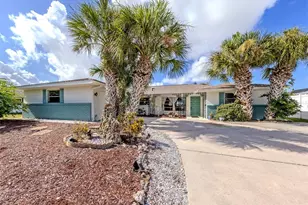 1480 Lakeside Dr, Venice, FL 34293 - Photo 2