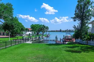 396 Bayshore Dr, Venice, FL 34285 - Photo 28
