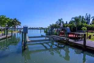 396 Bayshore Dr, Venice, FL 34285 - Photo 26