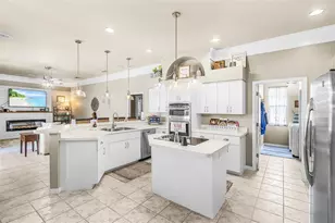 12808 Vista Pine Cir, Fort Myers, FL 33913 - Photo 10