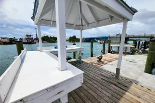 100 Circuit Rd, Nokomis, FL 34275 - Photo 16