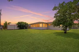 329 San Benito Ave, North Port, FL 34287 - Photo 2