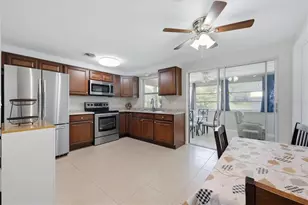 329 San Benito Ave, North Port, FL 34287 - Photo 14