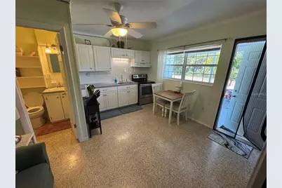 104 Base Avenue W #C, Venice, FL 34285 - Photo 4