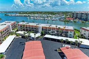 250 Santa Maria St, Venice, FL 34285 - Photo 4