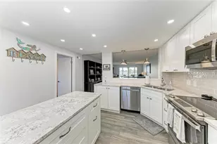 250 Santa Maria St, Venice, FL 34285 - Photo 10
