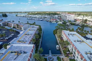 250 Santa Maria St, Venice, FL 34285 - Photo 36