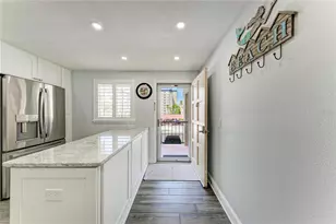 250 Santa Maria St, Venice, FL 34285 - Photo 8