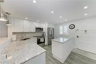 250 Santa Maria St, Venice, FL 34285 - Photo 12