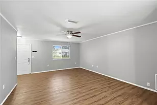 4057 Vana Dr, Sarasota, FL 34241 - Photo 4
