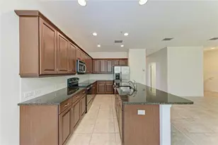 8143 Miramar Way, Lakewood Ranch, FL 34202 - Photo 12