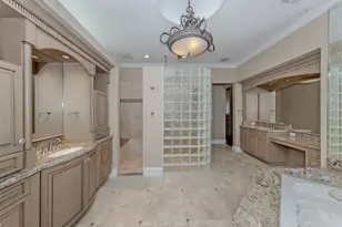 630 N River Rd, Venice, FL 34293 - Photo 10