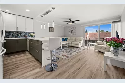 2763 Woodgate Lane #301, Sarasota, FL 34231 - Photo 10