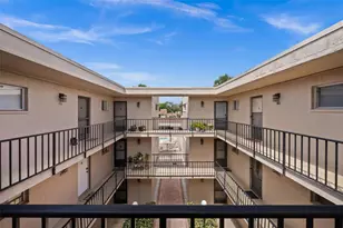 2763 Woodgate Ln, Sarasota, FL 34231 - Photo 18