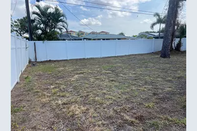 321 Alba Street E, Venice, FL 34285 - Photo 32