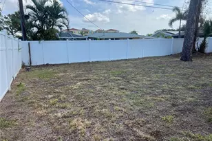321 Alba St E, Venice, FL 34285 - Photo 32