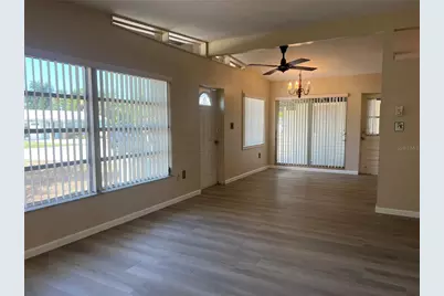 321 Alba Street E, Venice, FL 34285 - Photo 2