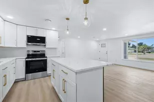 432 Olivia Rd, Venice, FL 34293 - Photo 12