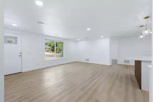 432 Olivia Rd, Venice, FL 34293 - Photo 8