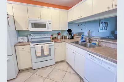 690 Bird Bay Circle #28, Venice, FL 34285 - Photo 8