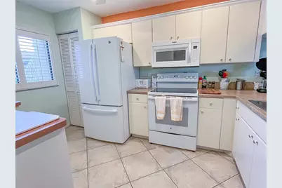 690 Bird Bay Circle #28, Venice, FL 34285 - Photo 6