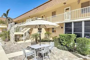 210 Park Blvd N, Venice, FL 34285 - Photo 2