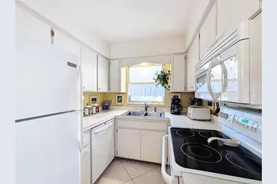 210 Park Boulevard N #129, Venice, FL 34285 - Photo 8