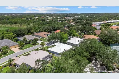 288 Venice Golf Club Drive, Venice, FL 34292 - Photo 2