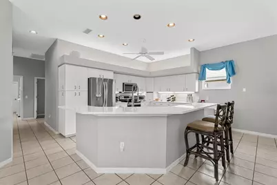 288 Venice Golf Club Drive, Venice, FL 34292 - Photo 12