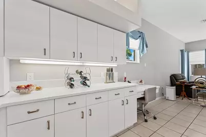 288 Venice Golf Club Drive, Venice, FL 34292 - Photo 16