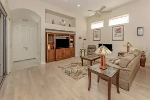 513 Cheval Dr, Venice, FL 34292 - Photo 10