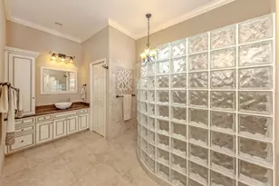 513 Cheval Dr, Venice, FL 34292 - Photo 18