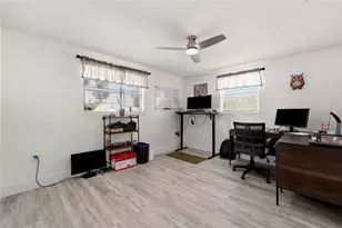 459 E Baffin Dr, Venice, FL 34293 - Photo 32