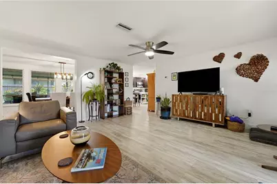 459 E Baffin Drive, Venice, FL 34293 - Photo 8