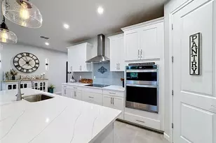 18073 Grand Prosperity Dr, Venice, FL 34293 - Photo 12
