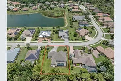 19786 Cobblestone Circle, Venice, FL 34292 - Photo 4