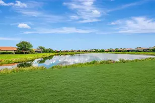 9824 Hilltop Dr, Venice, FL 34292 - Photo 4