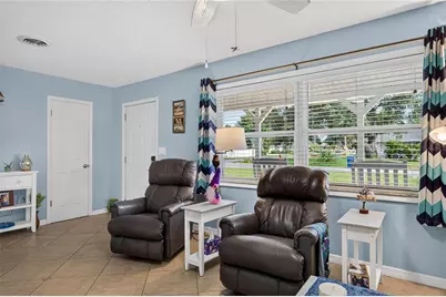 895 E Baffin Drive, Venice, FL 34293 - Photo 18