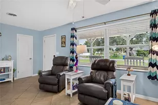895 E Baffin Dr, Venice, FL 34293 - Photo 18