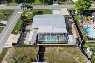 895 E Baffin Dr, Venice, FL 34293 - Photo 6