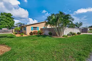 895 E Baffin Dr, Venice, FL 34293 - Photo 70