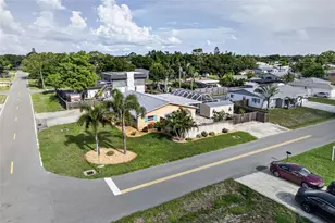 895 E Baffin Dr, Venice, FL 34293 - Photo 72
