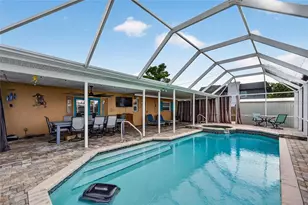 895 E Baffin Dr, Venice, FL 34293 - Photo 42