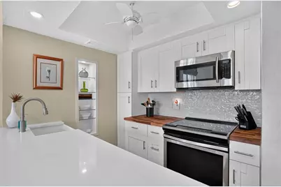 238 Tampa Avenue W #221, Venice, FL 34285 - Photo 10