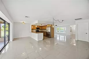 2317 Goya Dr, Nokomis, FL 34275 - Photo 2